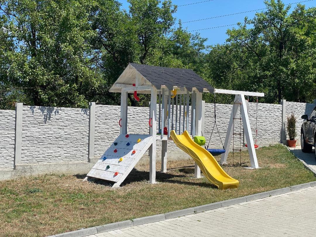 Green Hill Villa Călimăneşti Exteriör bild