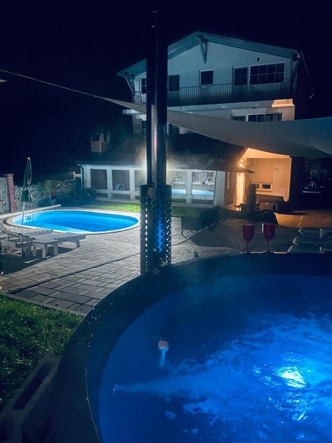 Green Hill Villa Călimăneşti Exteriör bild